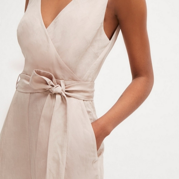 🌸 SOLD - French Connection Linen Blend Jumpsuit Size M - Picture 4 of 10